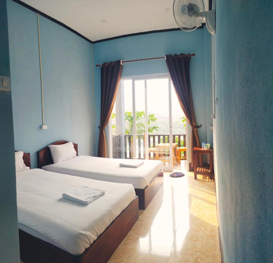 Arthith Guesthouse Nong Khiaw Bilik gambar