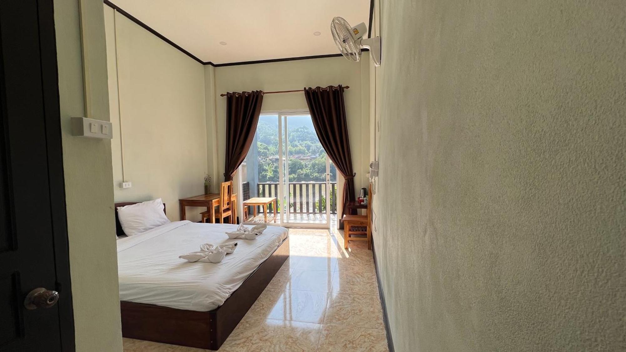 Arthith Guesthouse Nong Khiaw Luaran gambar