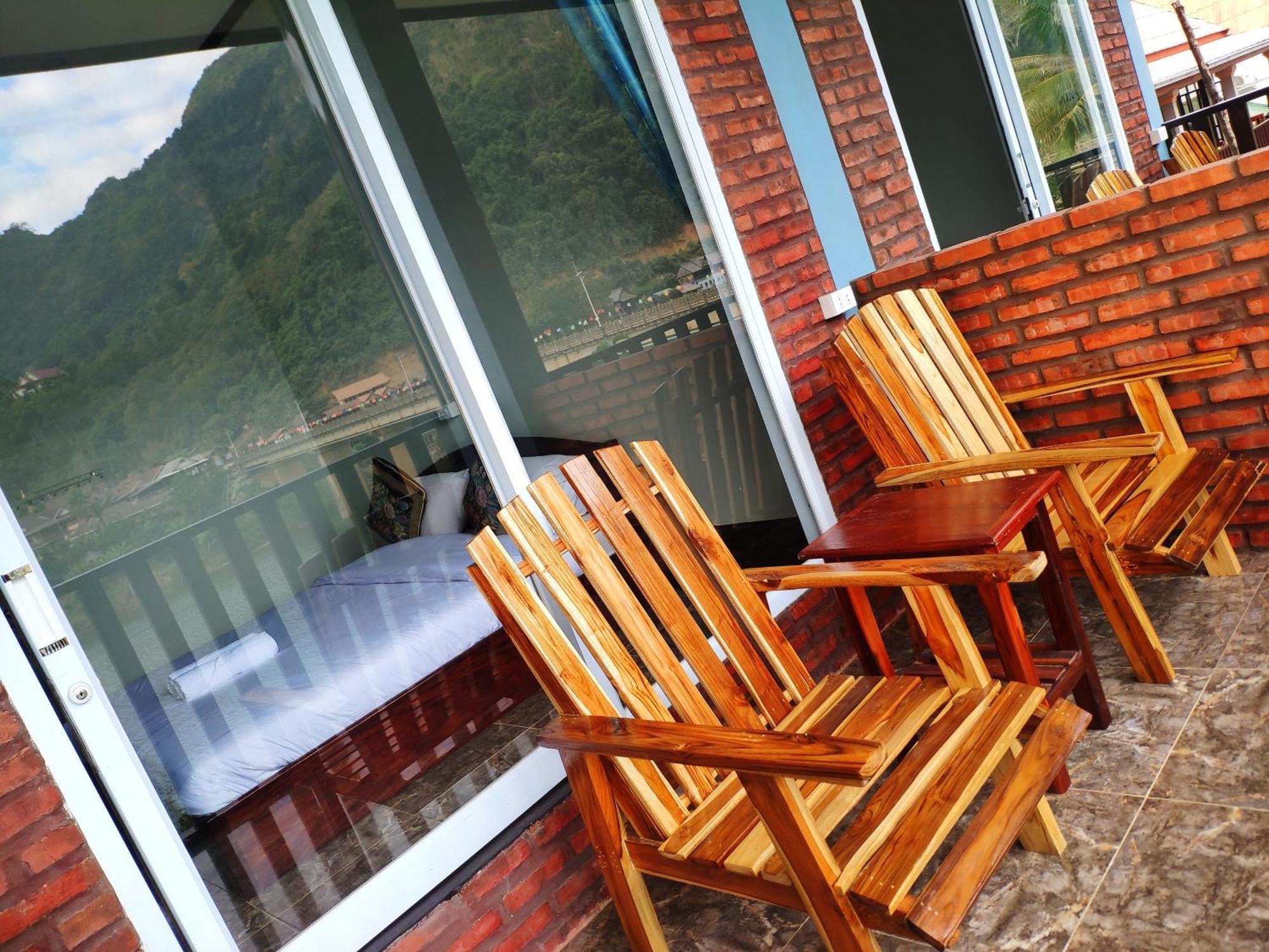 Arthith Guesthouse Nong Khiaw Bilik gambar